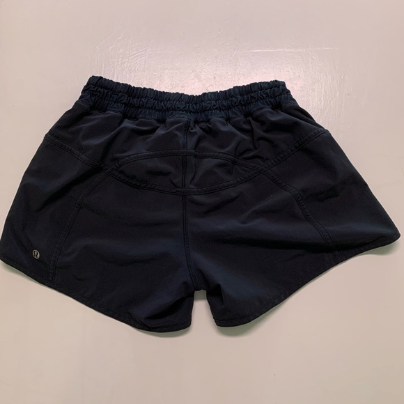 Lulu Lemon Shorts size 6 - Picture 2 of 3